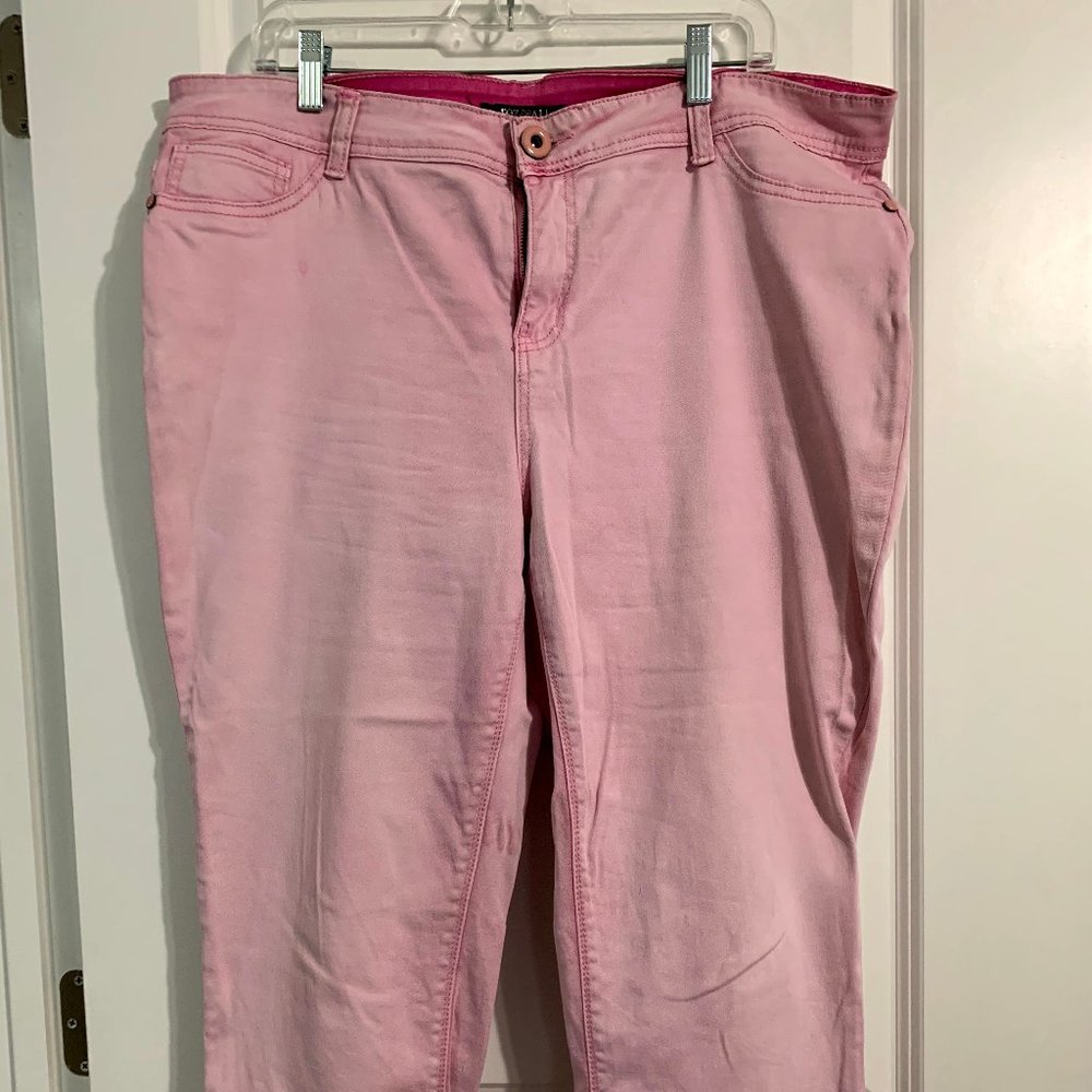 Roz & Ali Pink Cuffed Cropped Average Jeans Sz 16